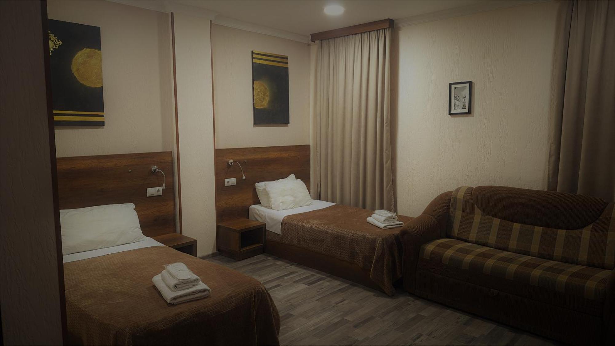 Hotel Georgian Кутаиси Экстерьер фото
