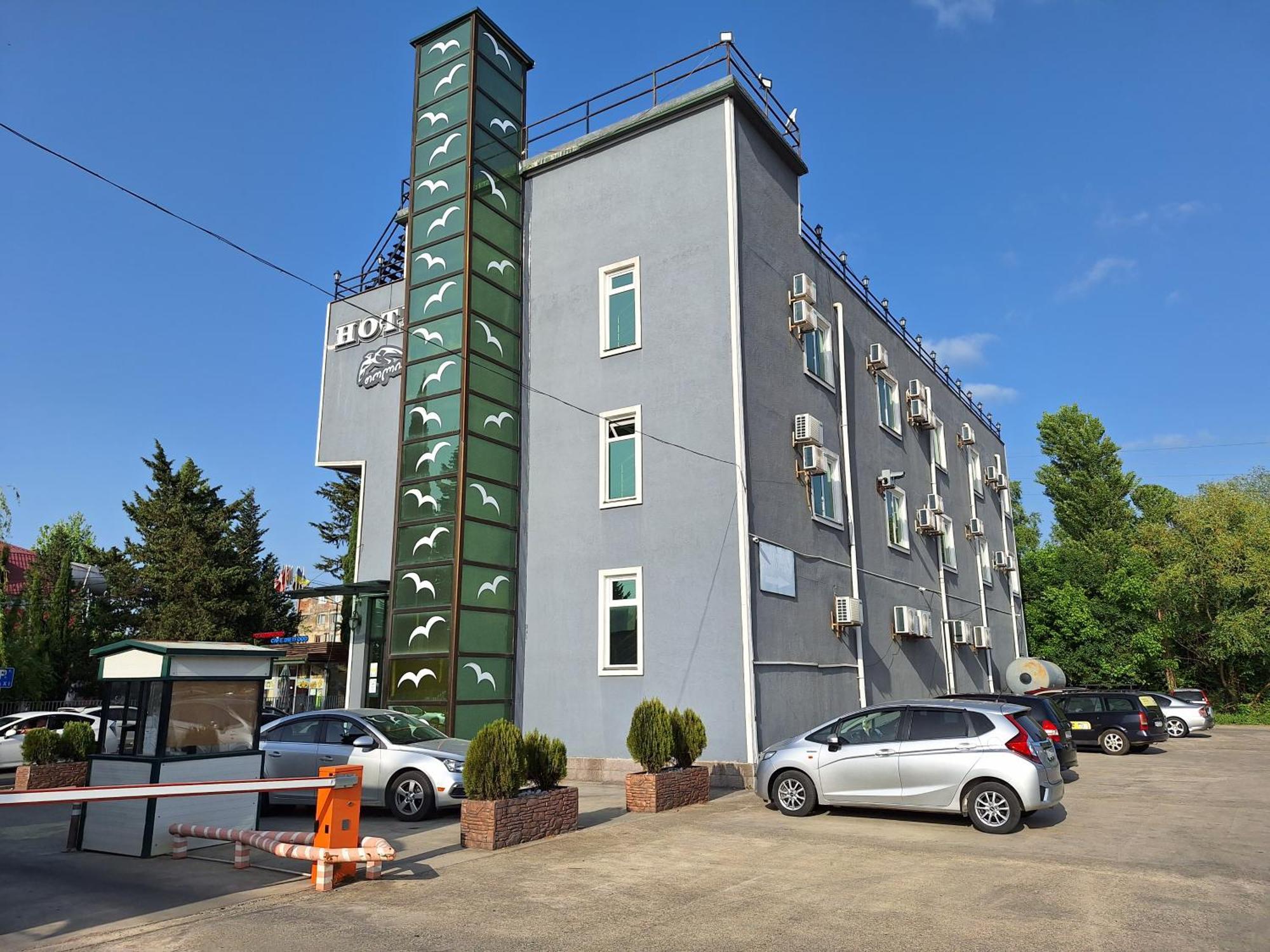 Hotel Georgian Кутаиси Экстерьер фото
