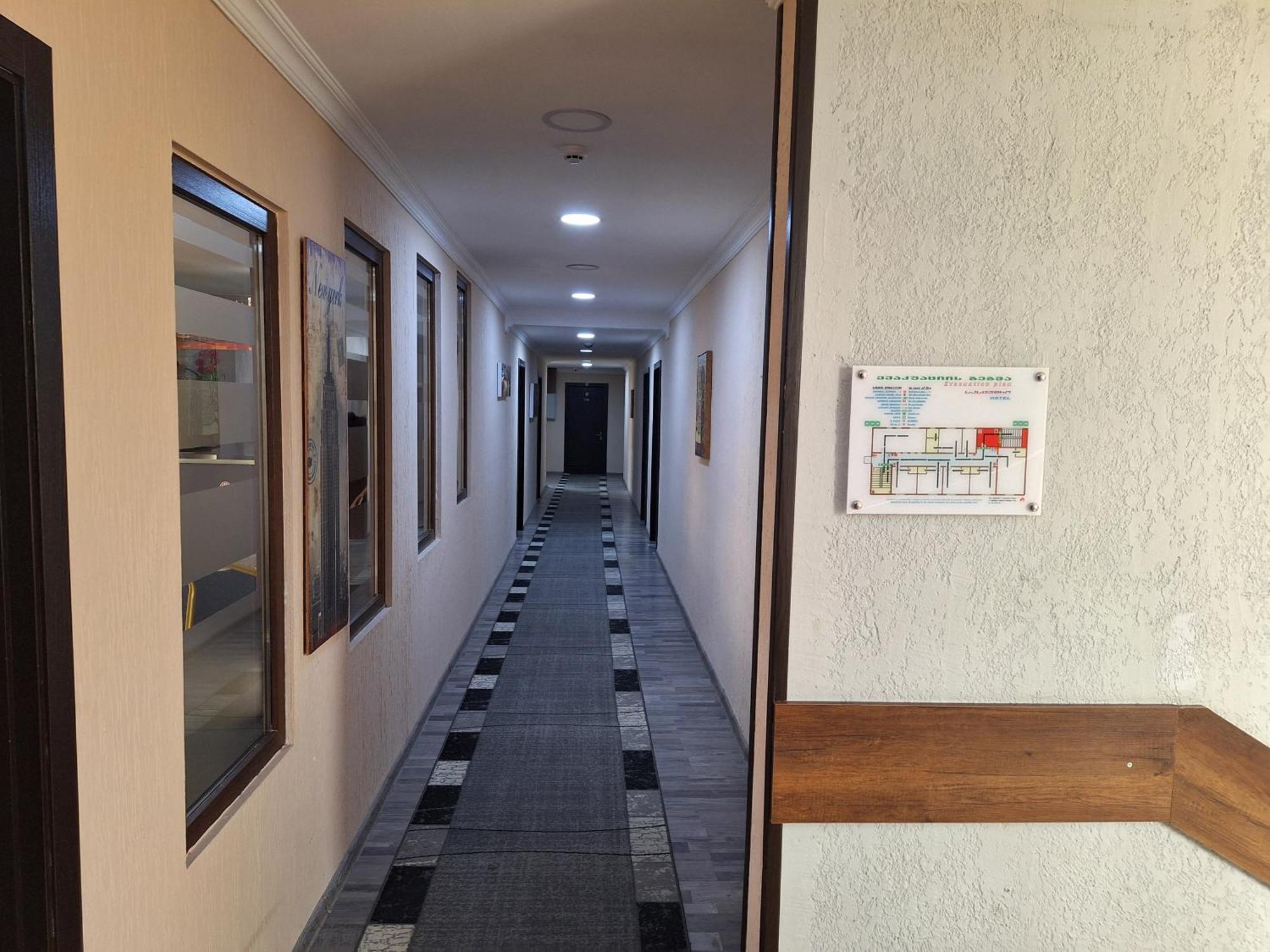 Hotel Georgian Кутаиси Экстерьер фото