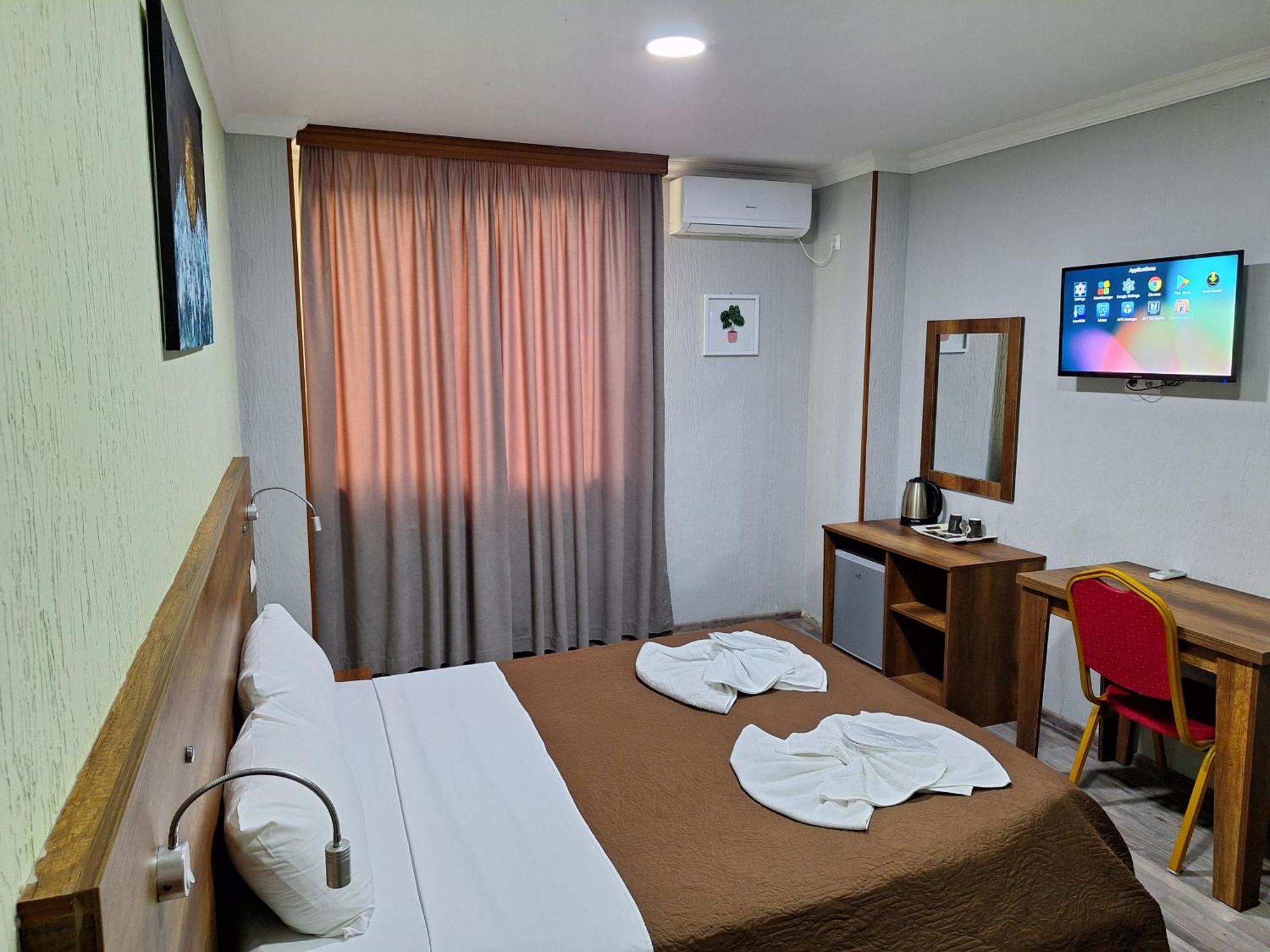 Hotel Georgian Кутаиси Экстерьер фото