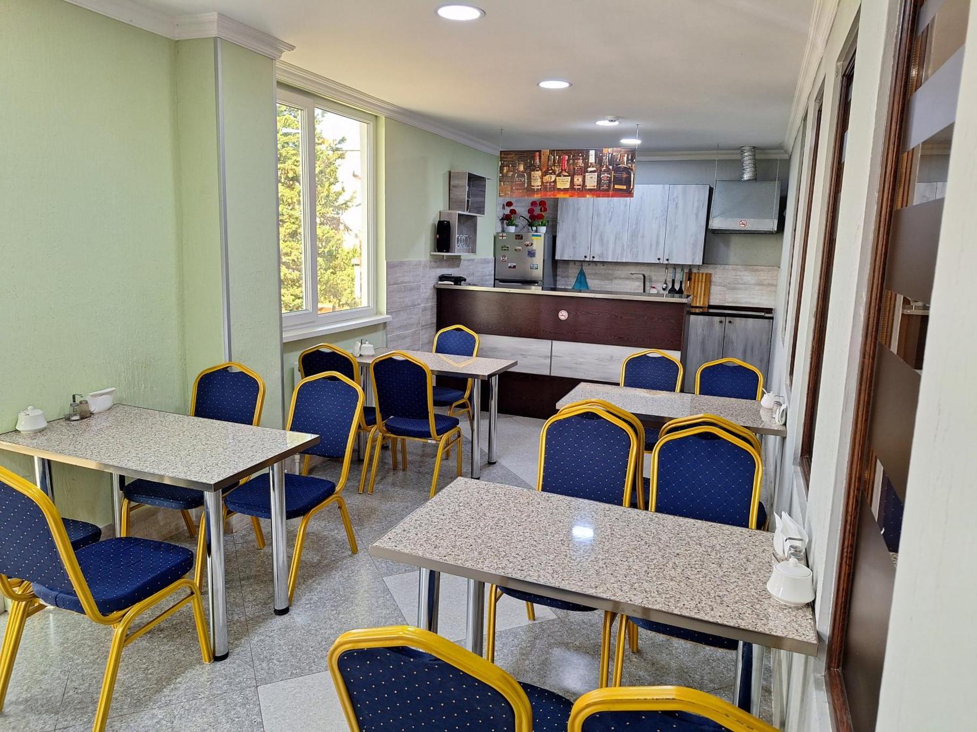 Hotel Georgian Кутаиси Экстерьер фото